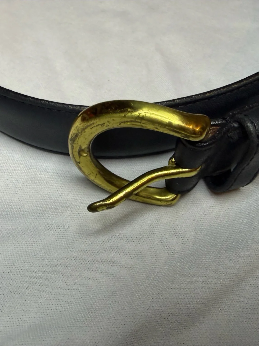 Coach women’s navy Leather Belt with Brass Loop Buckle